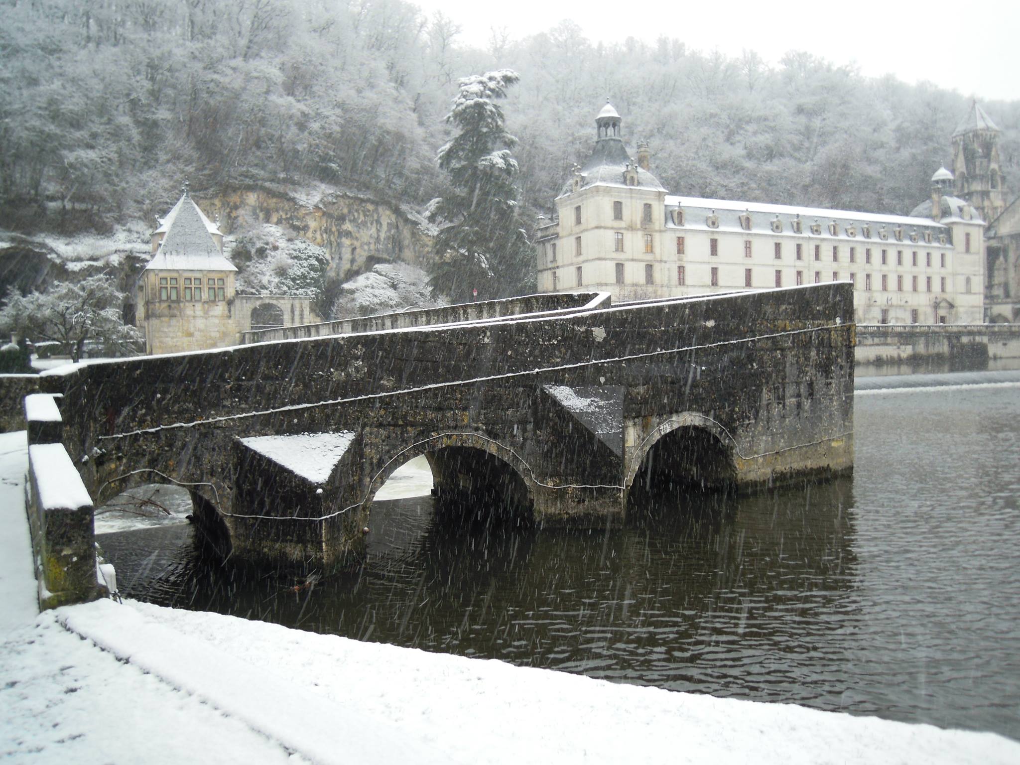 Brantôme sous la neige en 2013.